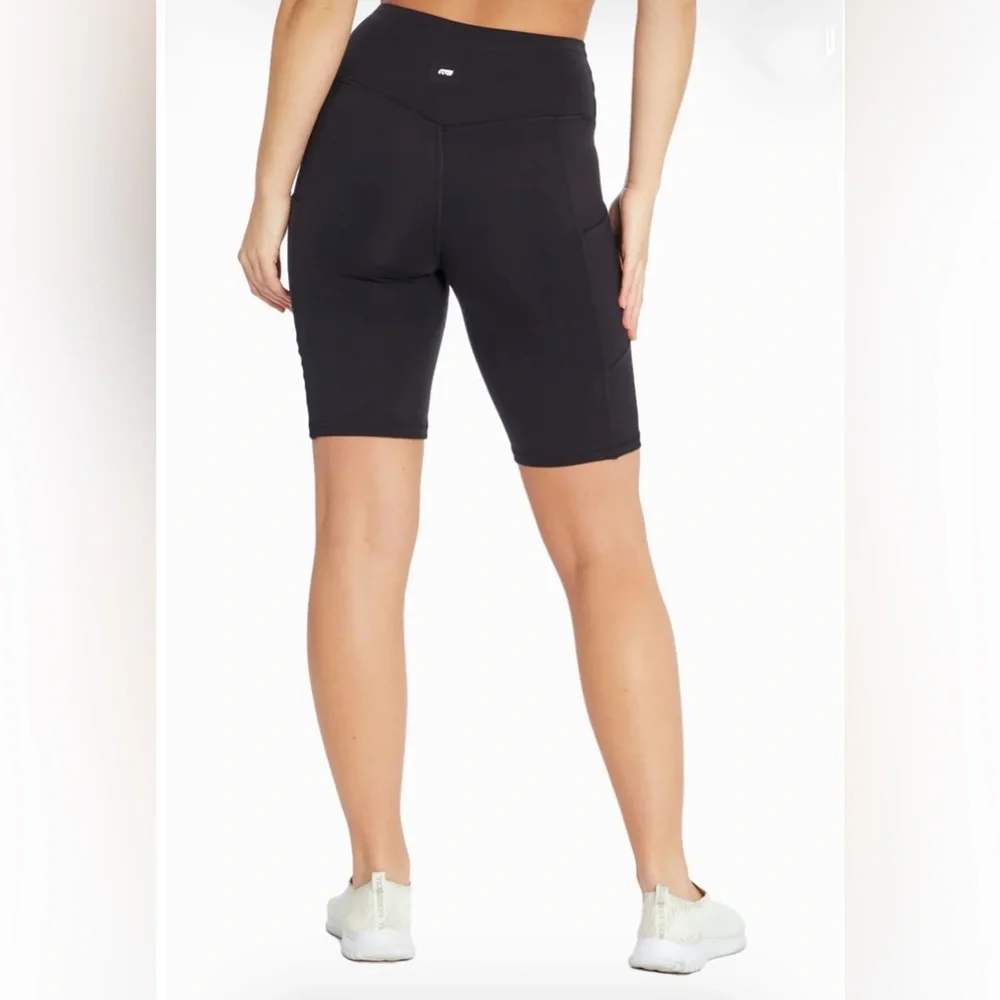 NEW Marika Brenda Side Pocket Tummy Control Bermuda Shorts 9” in Black